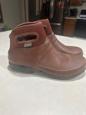 Bogs Womens Seattle Mid Waterproof Rain Boots Brown Size 10